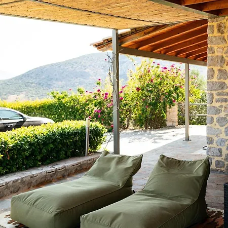 Willa Hills, Spectacular Sea View